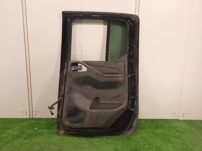 Porta POST DX 82100EB330 Nissan Pathfinder 2005