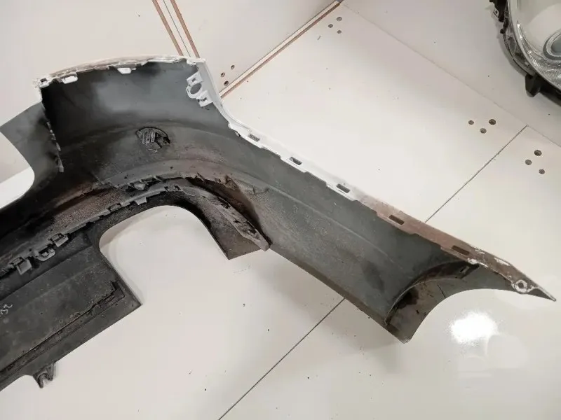 Paraurti POST 8W9807067A 8W9807511J Audi A4 8W5 Avant 2015