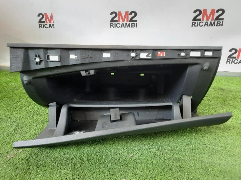 BOX Portaoggetti Completo 681080020R CASSETTO DOCUMENTI Renault Mégane III SW 2009