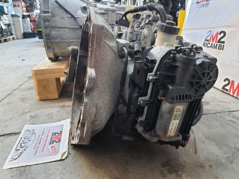 Cambio 24579784 Opel Corsa D 2010