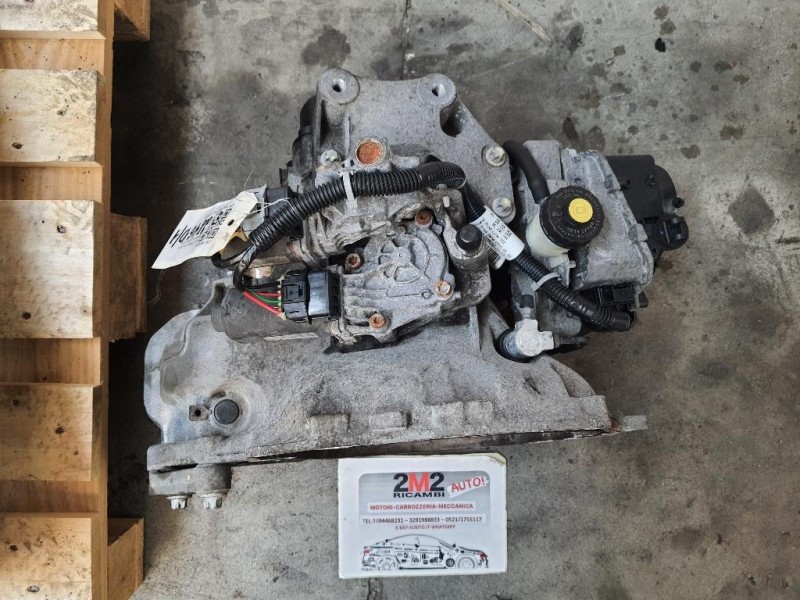 Cambio 24579784 Opel Corsa D 2010