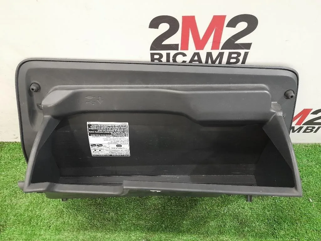 BOX Portaoggetti Completo 555500D170 Toyota Yaris IV 2014