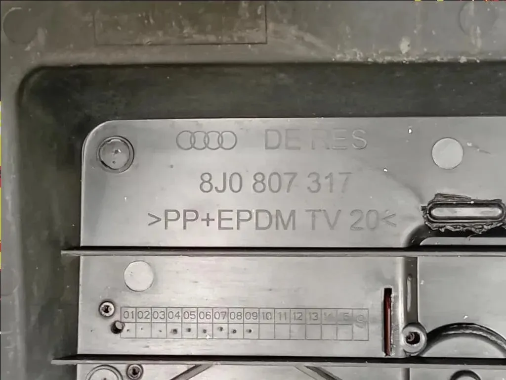 Paraurti POST 8J0807303DGRU Audi TT 8J3 2010