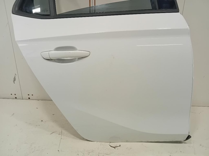 Paraurti POST  Bmw Serie 1 E87 Berlina 2005