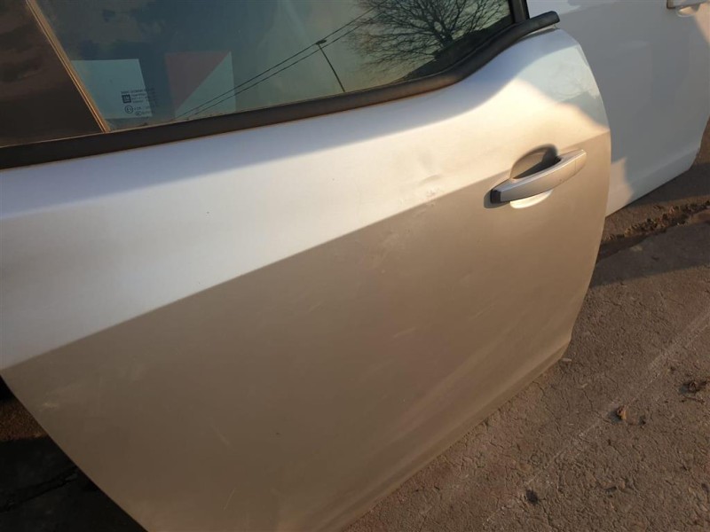 Porta POST DX NUDA 13309256 Opel Meriva B 2010