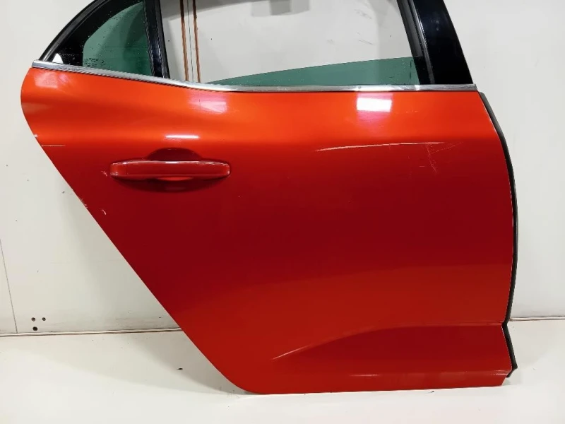 Porta POST DX 821001172R Renault Mégane IV 2016