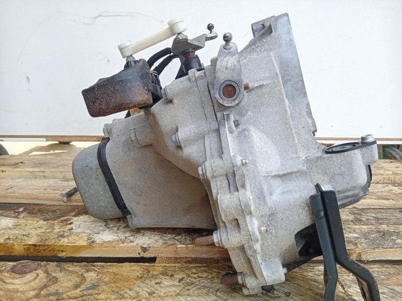 Cambio 9803846180 1608887480 5 MARCE MANUALE Peugeot 2008 I 2013