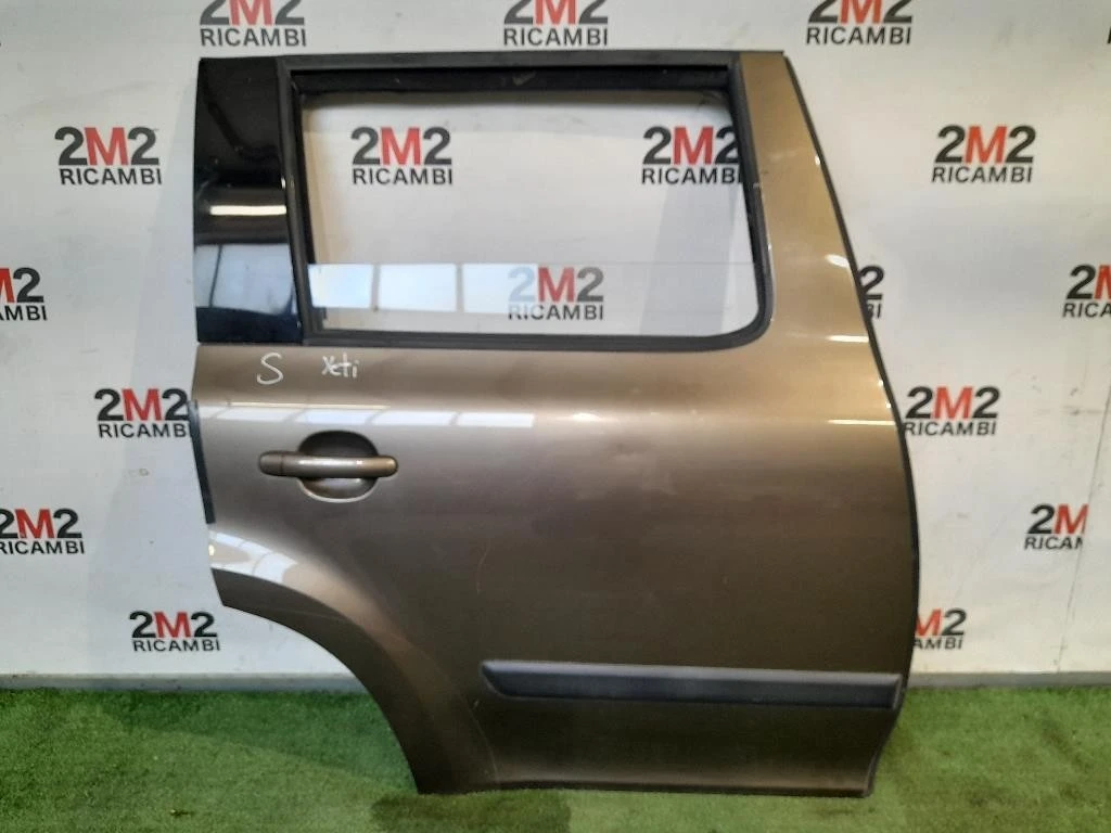 Porta POST DX 5L0833052 Skoda YETI 2010