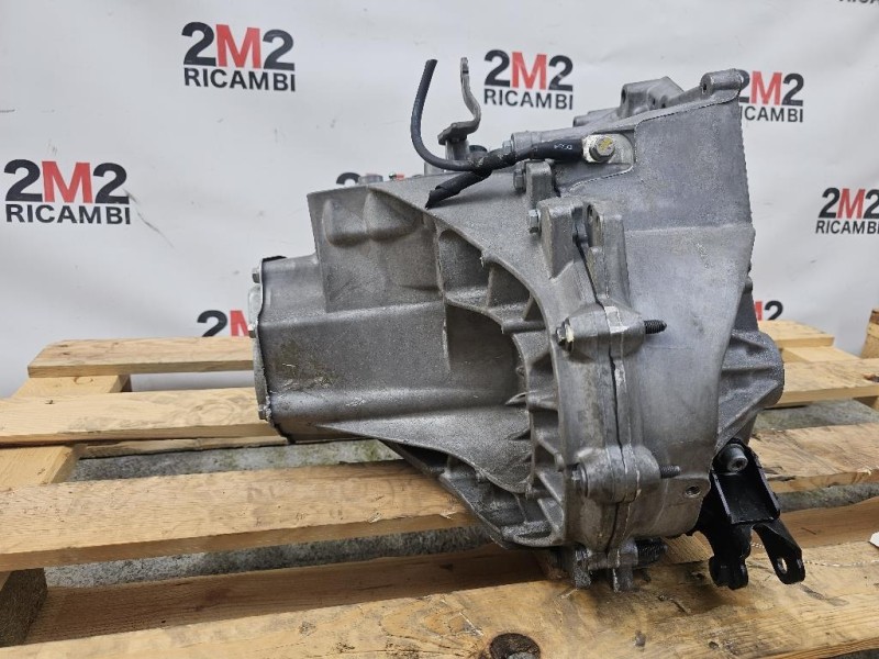 Cambio CAMBIO MANUALE Peugeot 208 I 2015