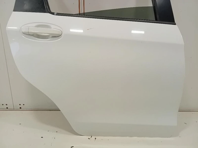 Porta POST DX 670030D190 Toyota Yaris IV 2012