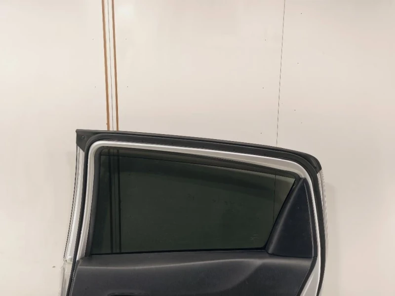 Porta POST DX 670030D190 Toyota Yaris IV 2012