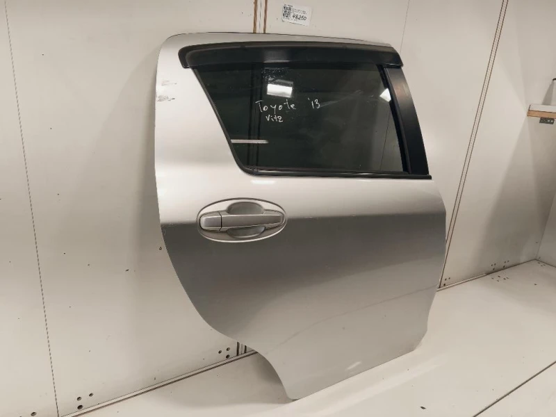 Porta POST DX 670030D190 Toyota Yaris IV 2012