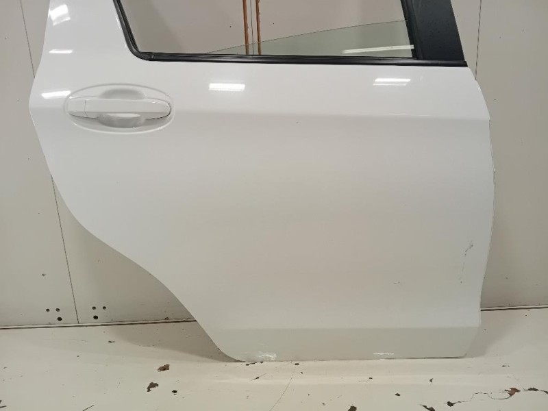 Porta POST DX 670030D190 Toyota Yaris IV 2014