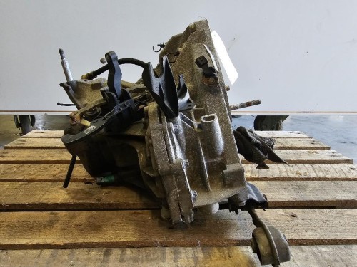 Cambio JH3 334 - R049842 Renault CLIO IV 2013