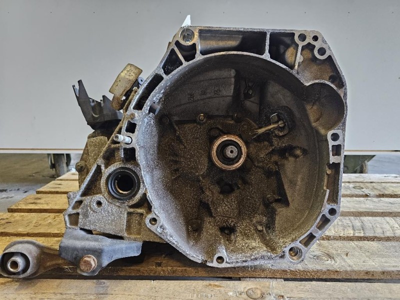 Cambio JH3 334 - R049842 Renault CLIO IV 2013