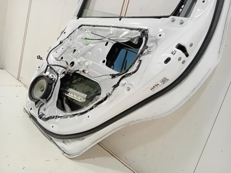 Porta POST DX 670030D190 Toyota Yaris IV 2017