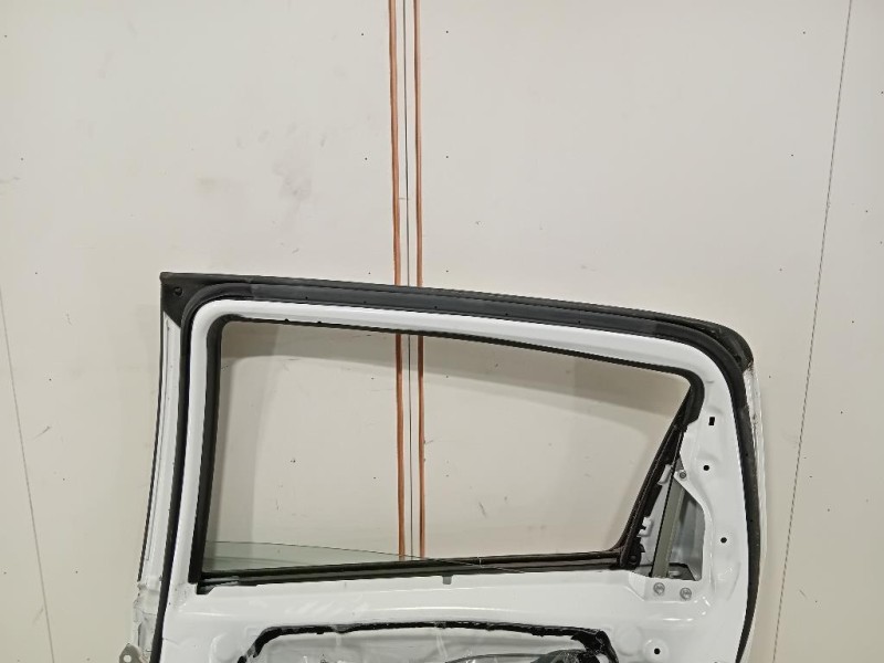 Porta POST DX 670030D190 Toyota Yaris IV 2017