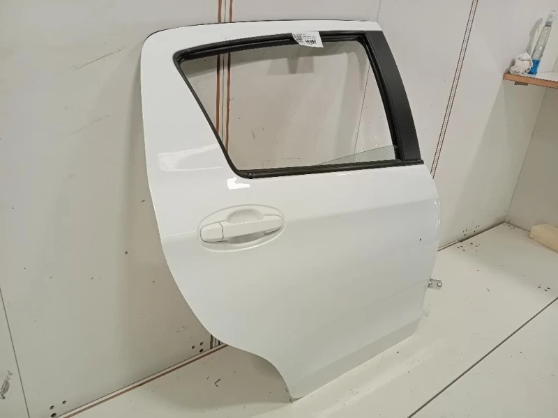 Porta POST DX 670030D190 Toyota Yaris IV 2017
