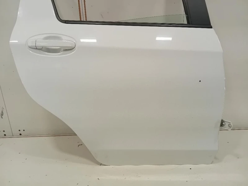 Porta POST DX 670030D190 Toyota Yaris IV 2017