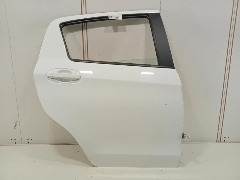 Porta POST DX 670030D190 Toyota Yaris IV 2017