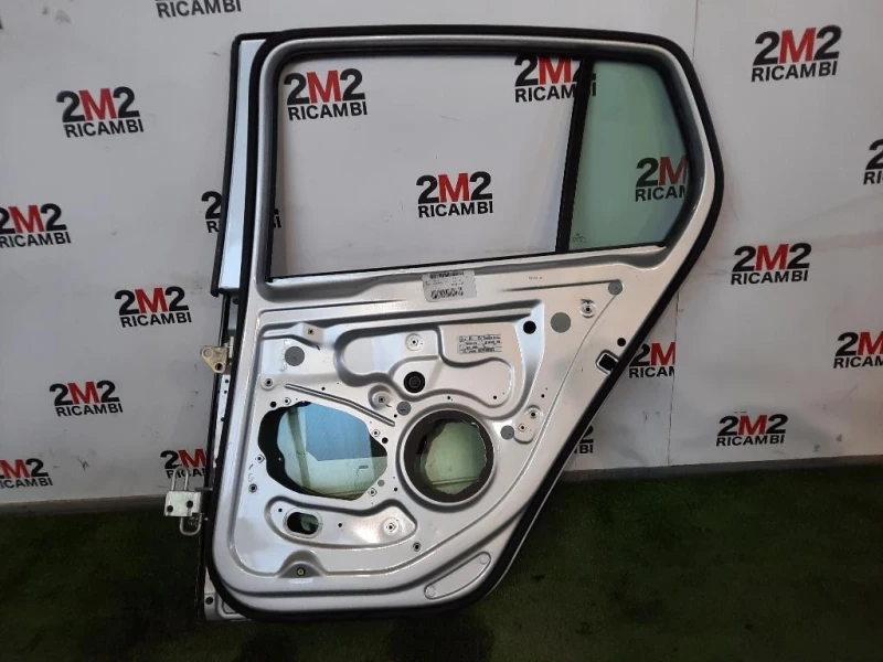 Porta POST DX 1K6833302AA Volkswagen GOLF V 2004