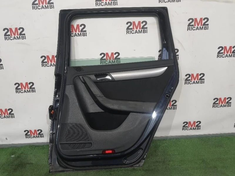 Porta POST DX 3AF833056 Volkswagen Passat VI Variant 2011