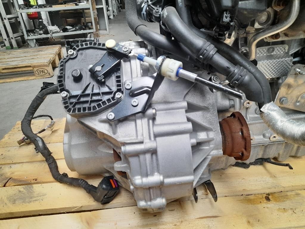 Cambio UBS CAMBIO DKLD UUE 0CW 300 050 C 005 Skoda Fabia NJ3 2018