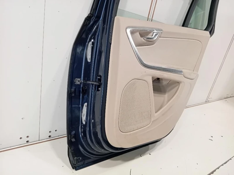 Porta POST DX 32291067 Volvo V60 I 2010