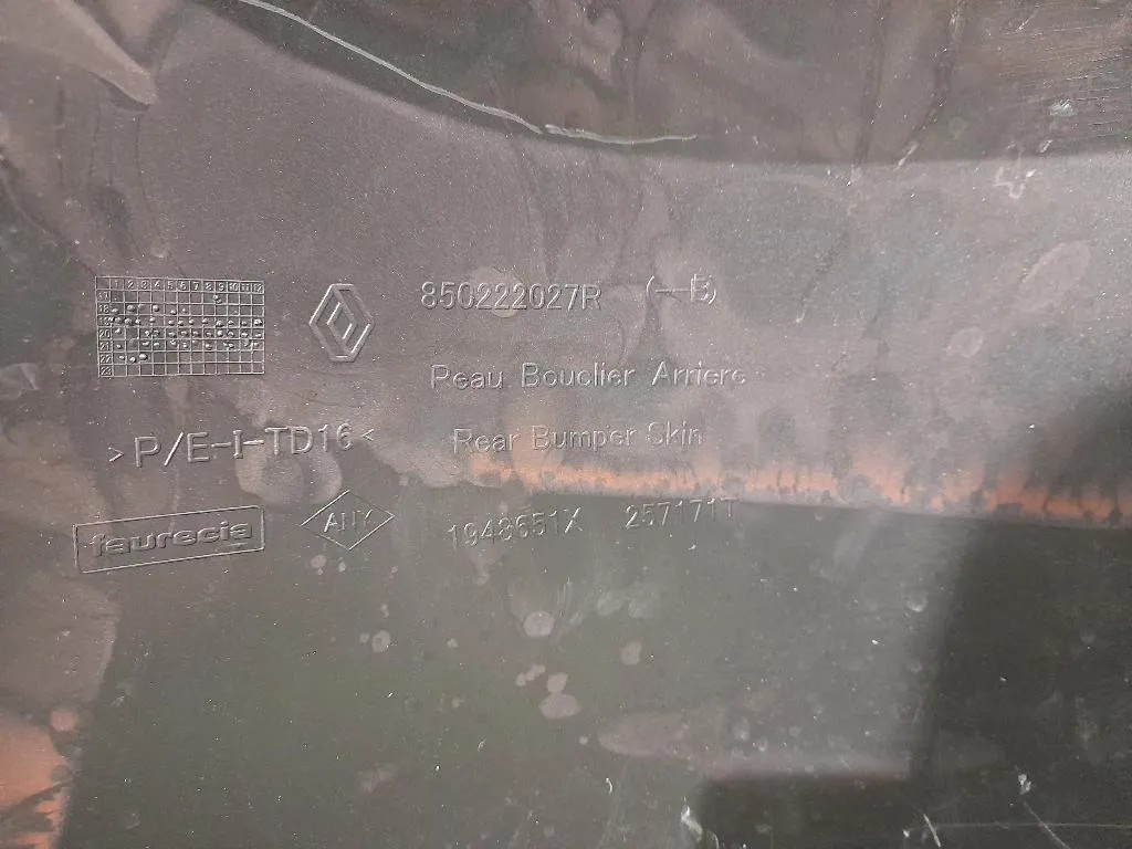 Paraurti POST NUDO 850222027R Dacia Duster II 2018