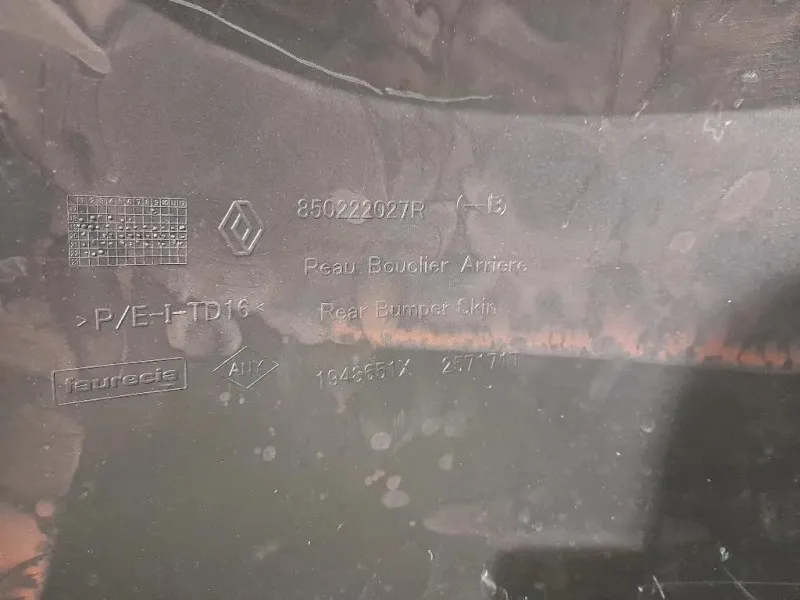 Paraurti POST NUDO 850222027R Dacia Duster II 2018