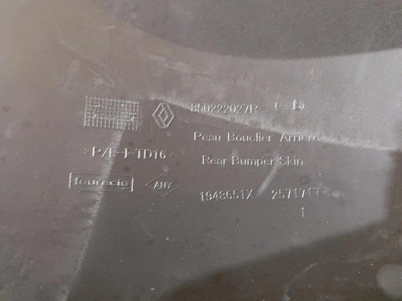 Paraurti POST 850222027R Dacia Duster II 2018