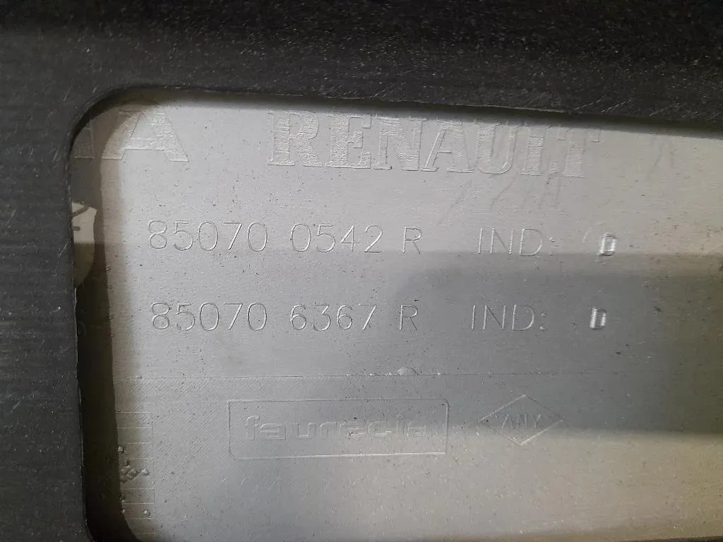 Paraurti POST 850222027R Dacia Duster II 2018