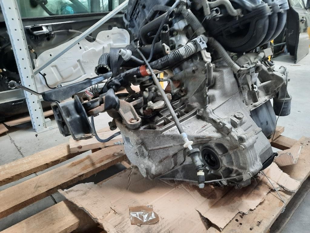 Cambio 303000H012 Toyota AYGO I 2005