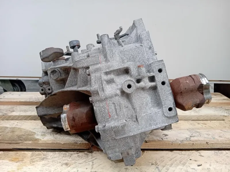 Cambio 303000D140 6 MARCE MANUALE Toyota Yaris IV 2012