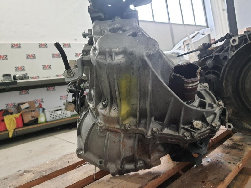 Cambio 1KRFE 303000D190 Toyota Yaris IV 2012