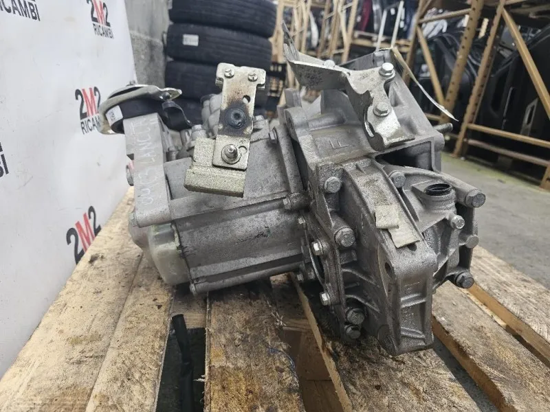 Cambio 1KRFE 303000D190 Toyota Yaris IV 2012