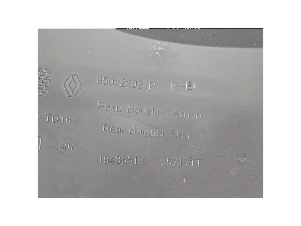 Paraurti POST 850222027R Dacia Duster II 2018