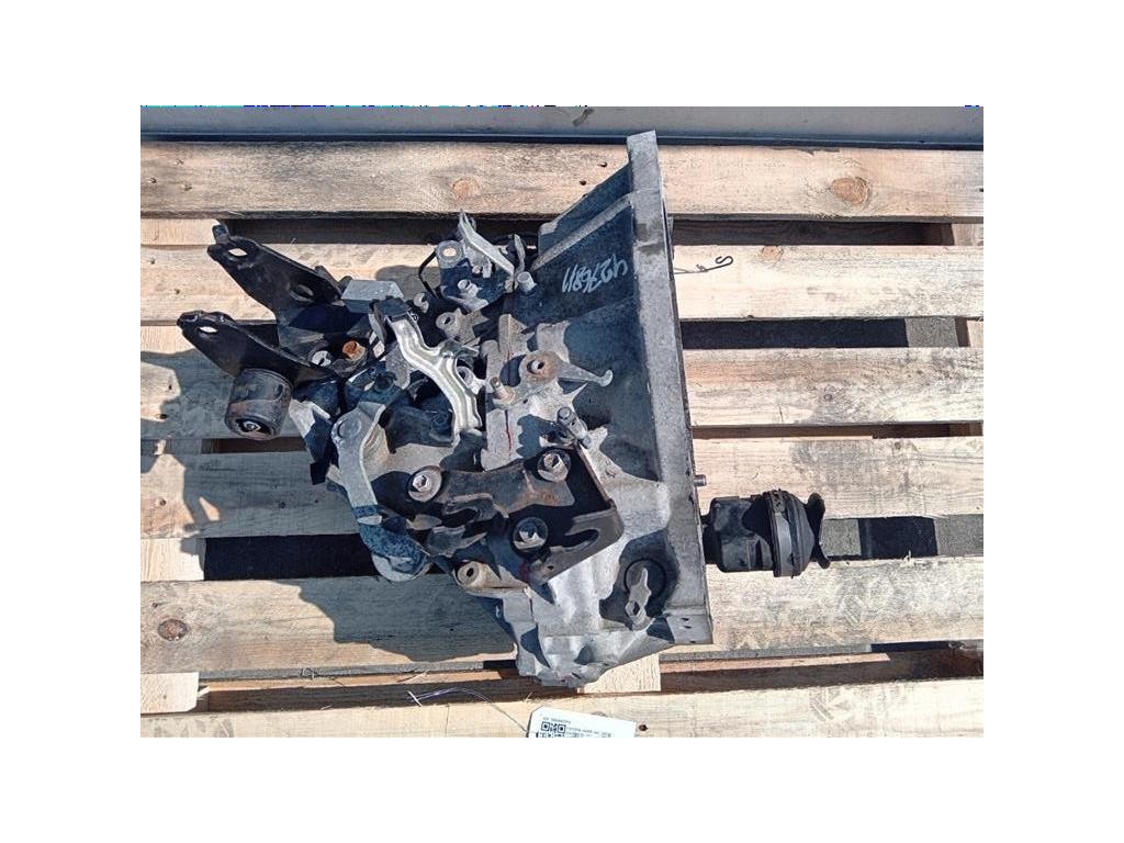 Cambio 303000D310 Toyota Yaris IV 2014