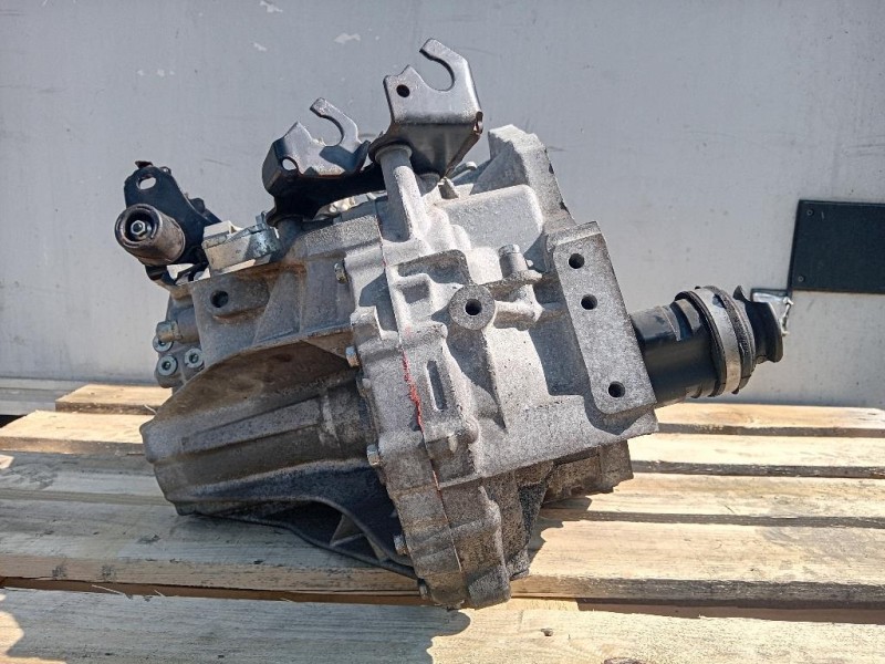 Cambio 303000D310 Toyota Yaris IV 2014