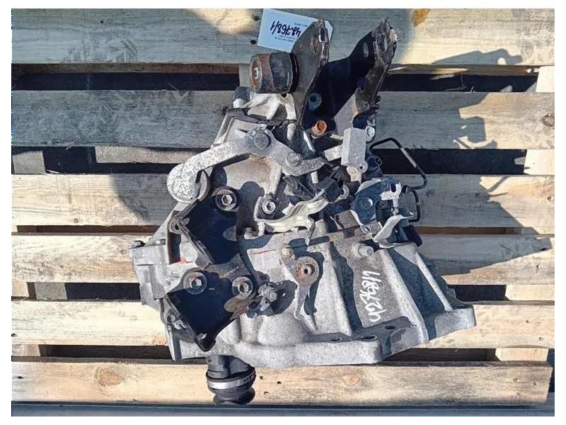 Cambio 303000D310 Toyota Yaris IV 2014