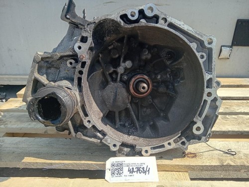 Cambio 303000D310 Toyota Yaris IV 2014