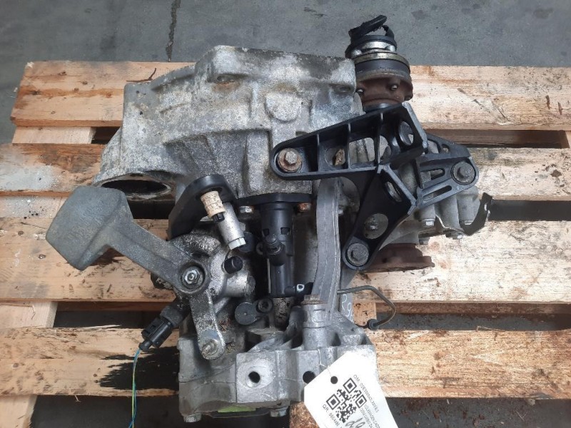 Cambio 02E300043LX006 BLS Volkswagen Caddy III 2004