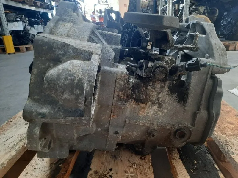 Cambio 02E300043LX006 BLS Volkswagen Caddy III 2004