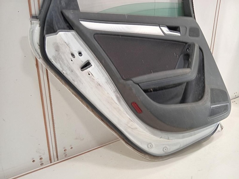 Porta POST SX 8K5833051C Audi A4 8K2 2008