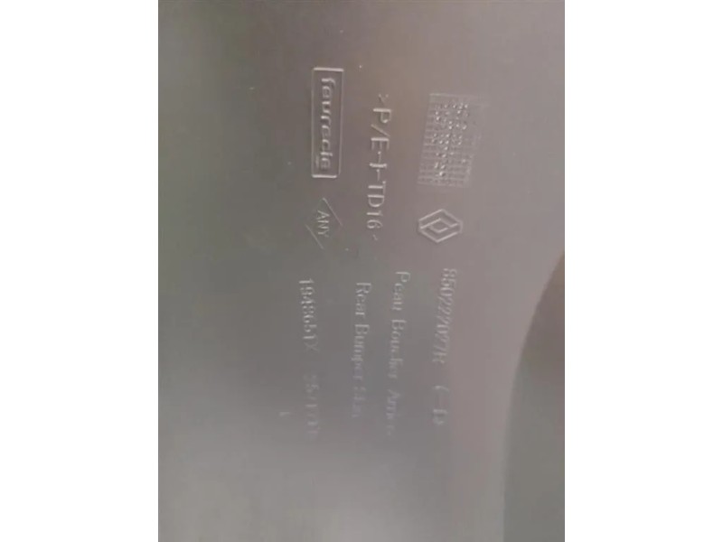 Paraurti POST 850222027R Dacia Duster II 2018