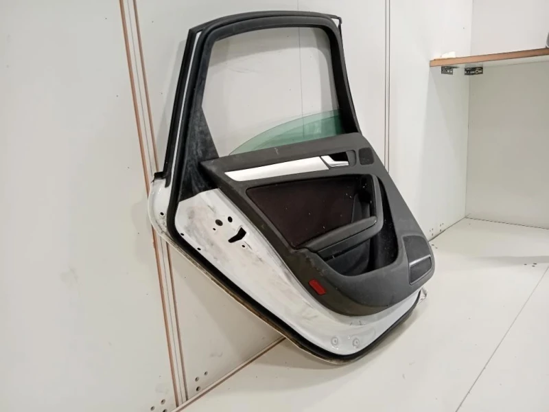 Porta POST SX 8K5833051C Audi A4 8K2 2008