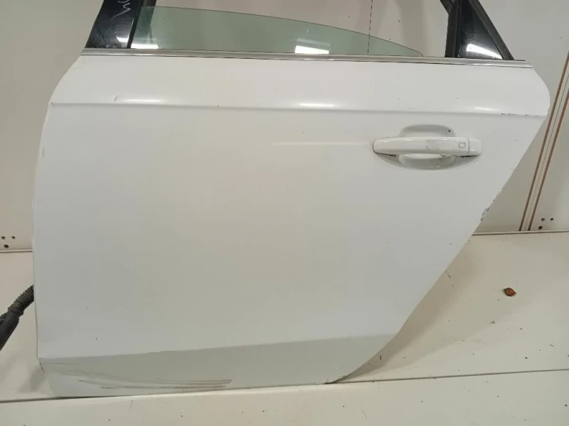 Porta POST SX 8K5833051C Audi A4 8K2 2008