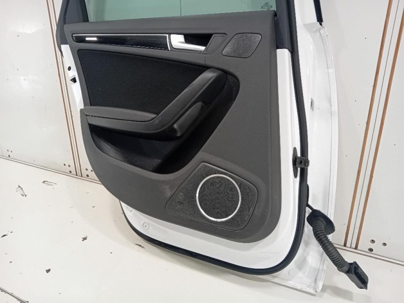 Porta POST SX 8K5833051C Audi A4 8K2 2008