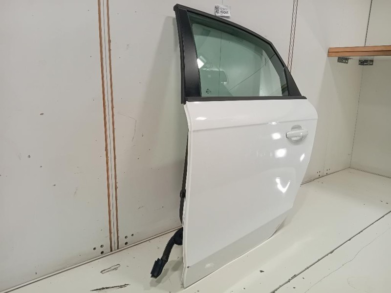 Porta POST SX 8K5833051C Audi A4 8K2 2008