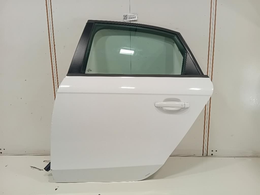 Porta POST SX 8K5833051C Audi A4 8K2 2008